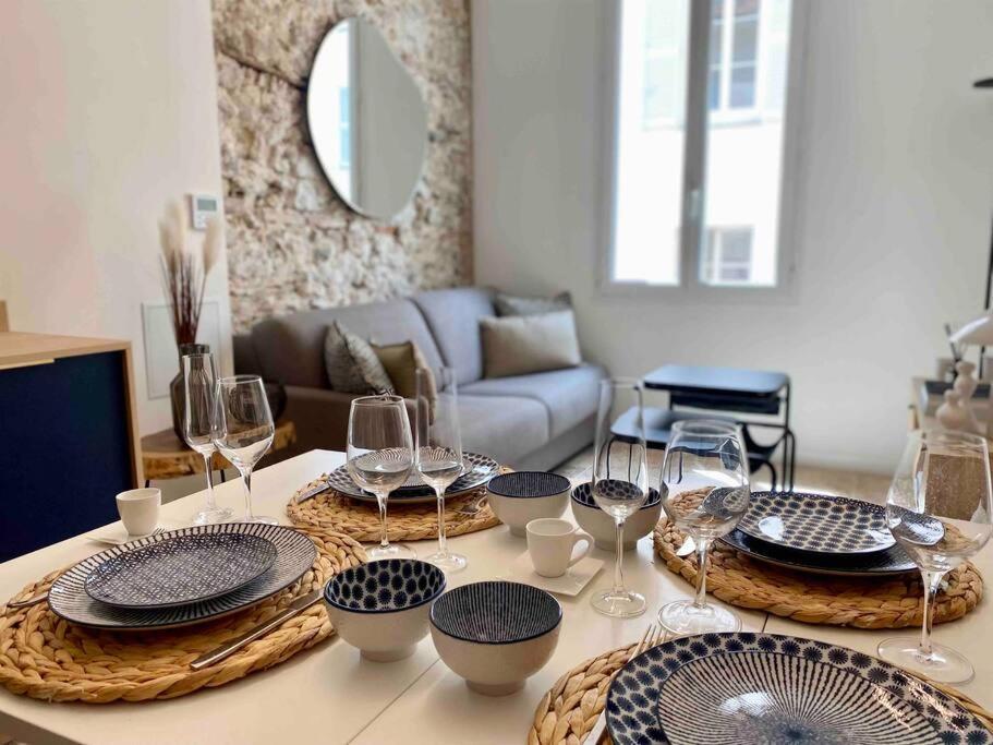 Au Coeur Du Viel Antibes - Cosy Appartement Екстериор снимка