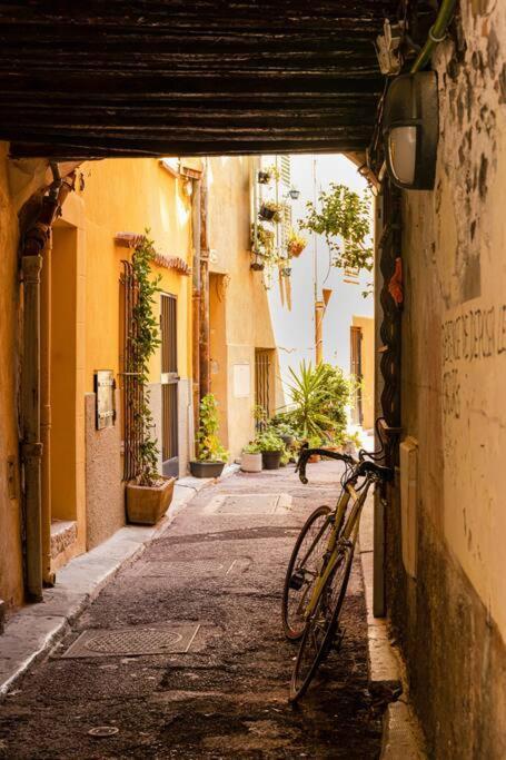 Au Coeur Du Viel Antibes - Cosy Appartement Екстериор снимка